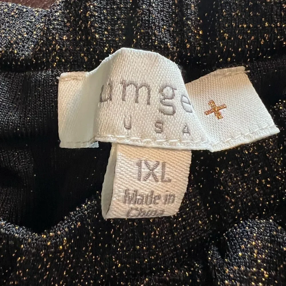 Umgee gorgeous deep brown w/gold sparkle fabric size 1X off the shoulder blouse